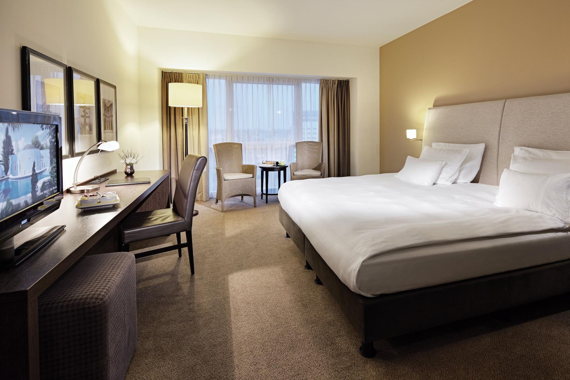 Lindner Hotel Antwerp, Part Of Jdv By Hyatt Bagian luar foto