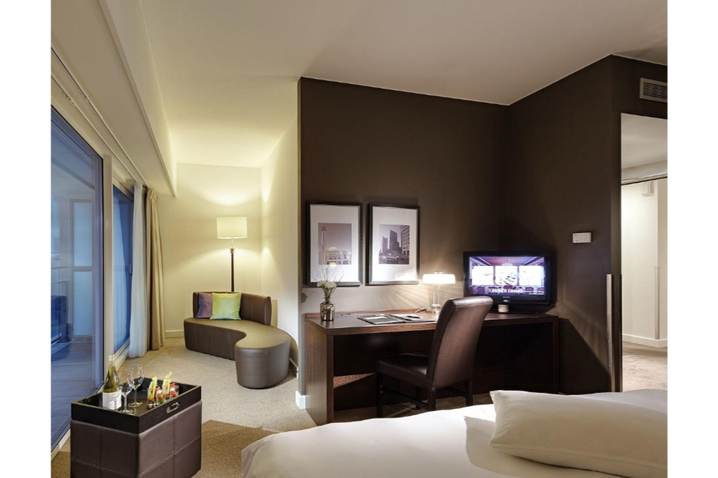 Lindner Hotel Antwerp, Part Of Jdv By Hyatt Bagian luar foto