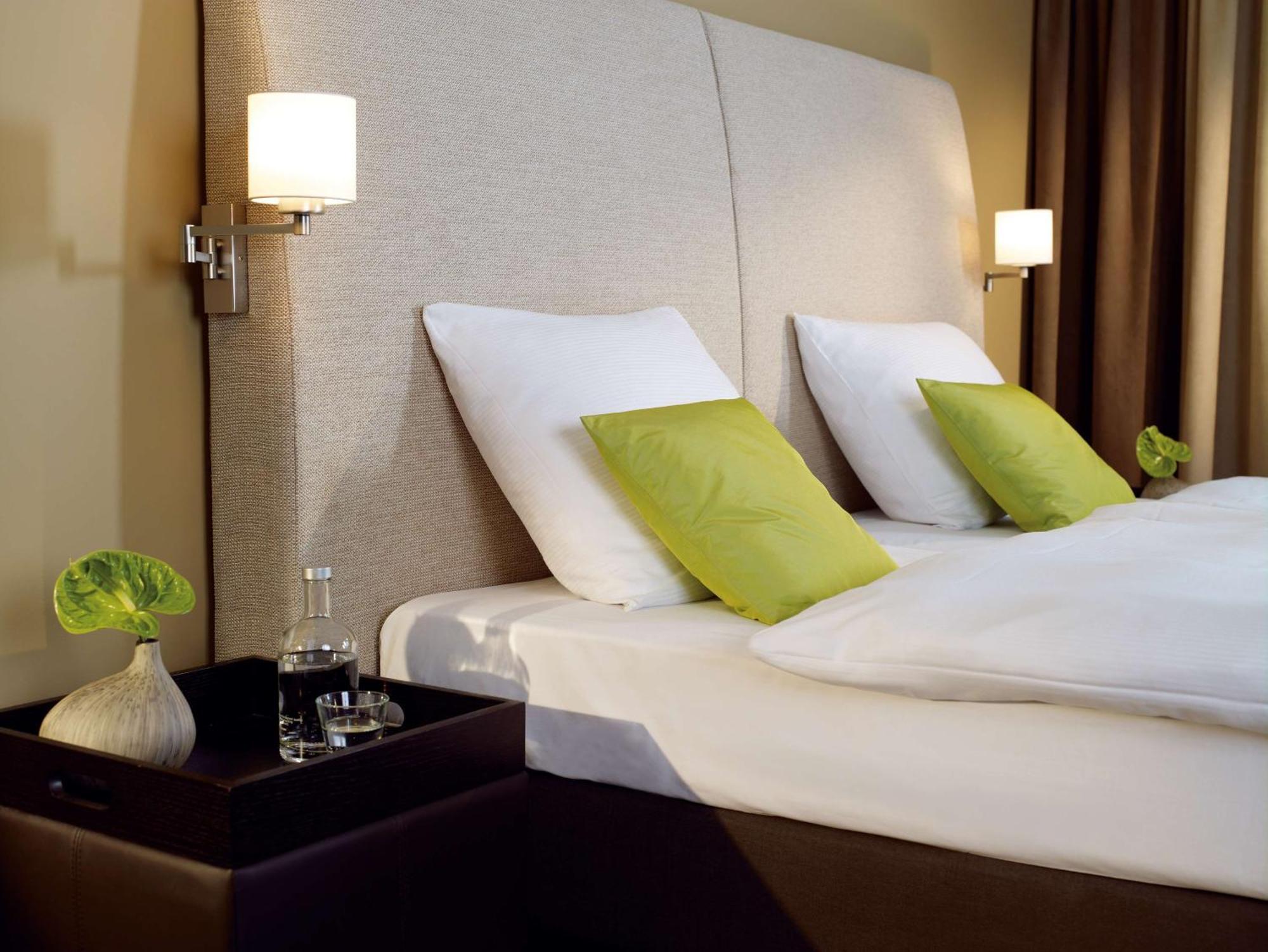 Lindner Hotel Antwerp, Part Of Jdv By Hyatt Bagian luar foto