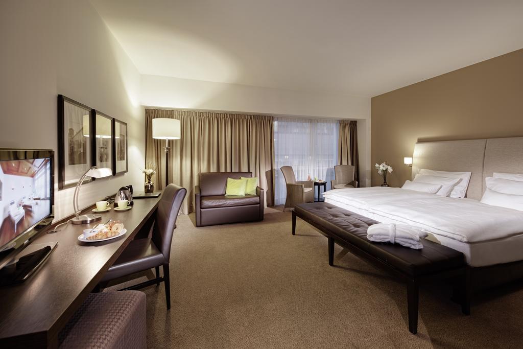 Lindner Hotel Antwerp, Part Of Jdv By Hyatt Bagian luar foto