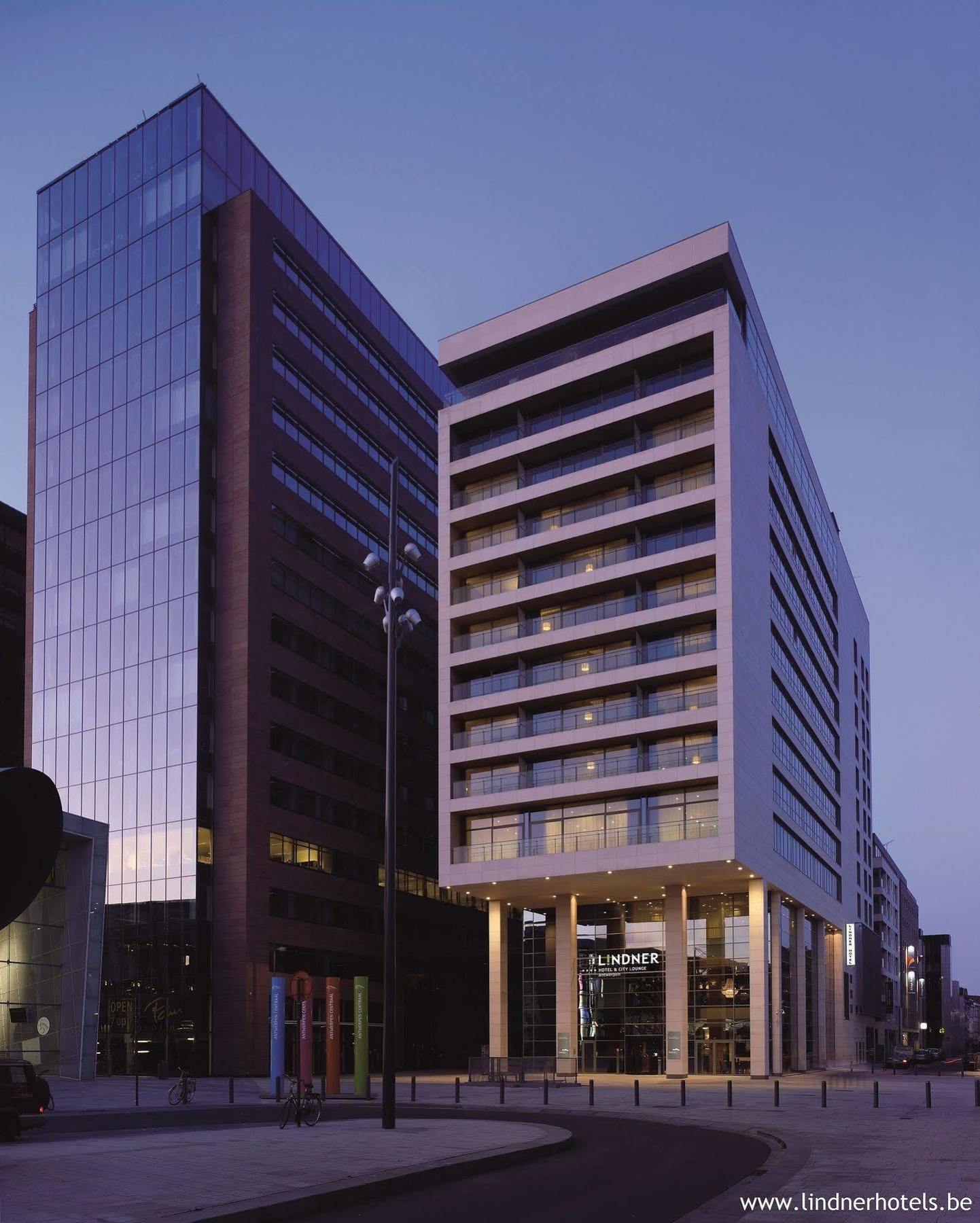 Lindner Hotel Antwerp, Part Of Jdv By Hyatt Bagian luar foto